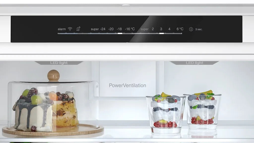 Siemens KB96NADD0G, Built-in fridge-freezer with freezer at bottom