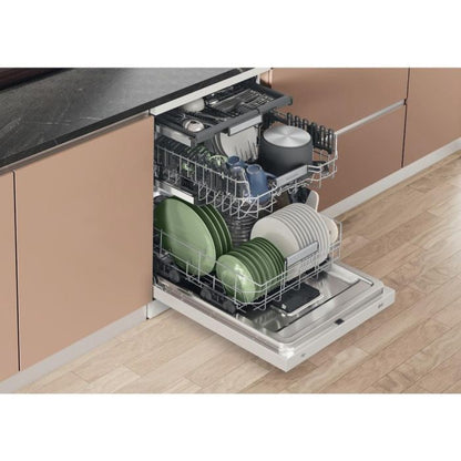 Hotpoint H7F HS41 UK Maxi Space Freestanding Dishwasher