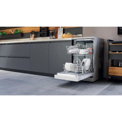 Hotpoint HF9E 1B19 S UK Slimline Freestanding Dishwasher