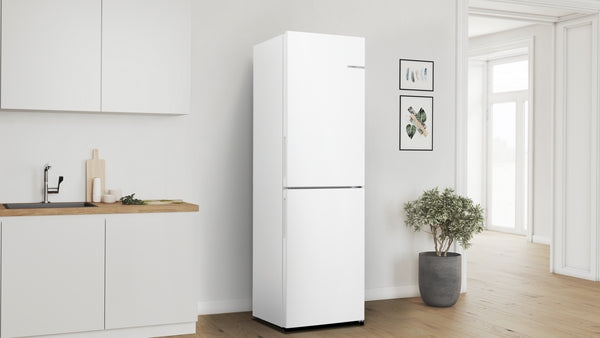Bosch KGN27NWEAG Series 2 50/50 Freestanding Fridge Freezer - White