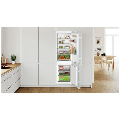 Bosch KIN86NSE0G, Built-in fridge freezer with freezer at bottom