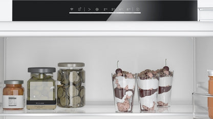 Bosch KUR21VFE0G Series 4 60cm Integrated Built Under Larder Fridge