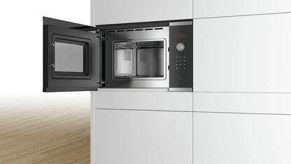 Bosch BFL523MS0B, Built-in microwave oven