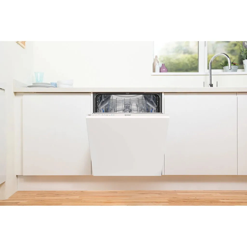 Indesit D2I HL326 UK Integrated 60cm Dishwasher - White